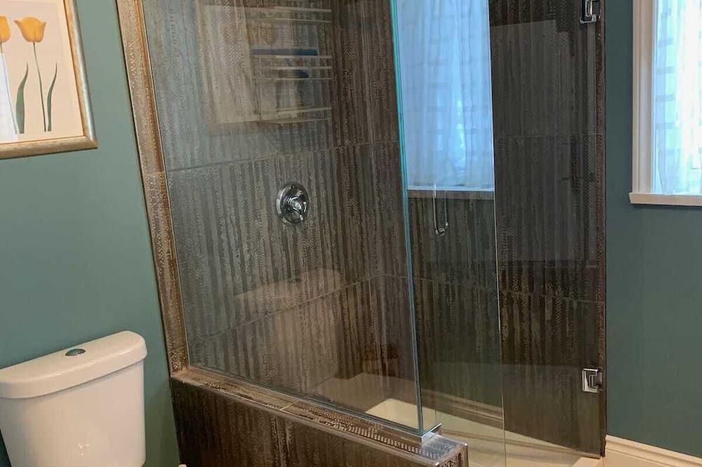 Photo of Bathroom in Haliburton