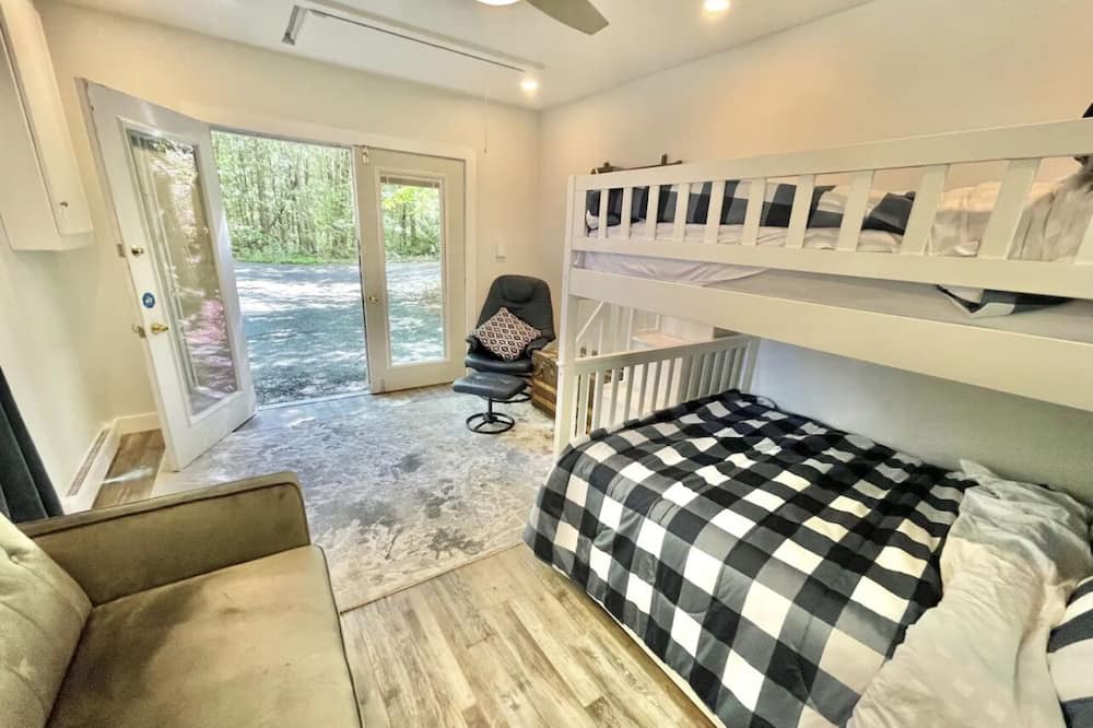 Photo of Bedroom in Arden
