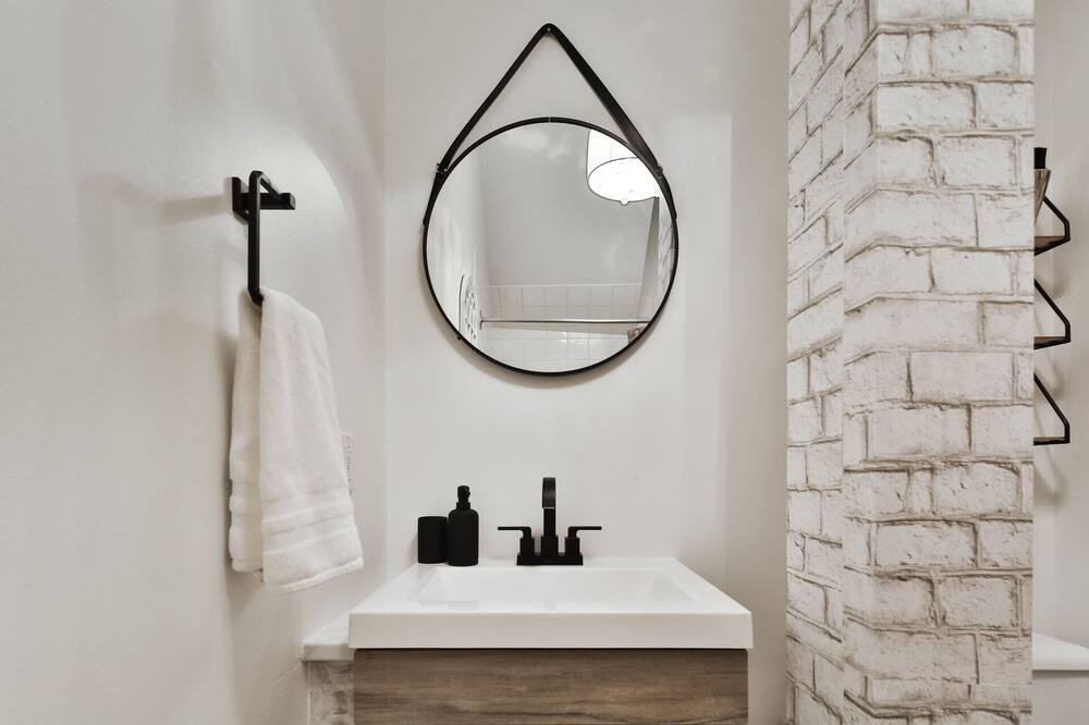 Photo of Bathroom in Cote-Saint-Paul