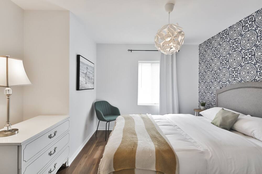 Photo of Bedroom in Cote-Saint-Paul