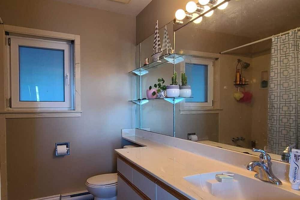 Photo of Bathroom in Cordova Bay