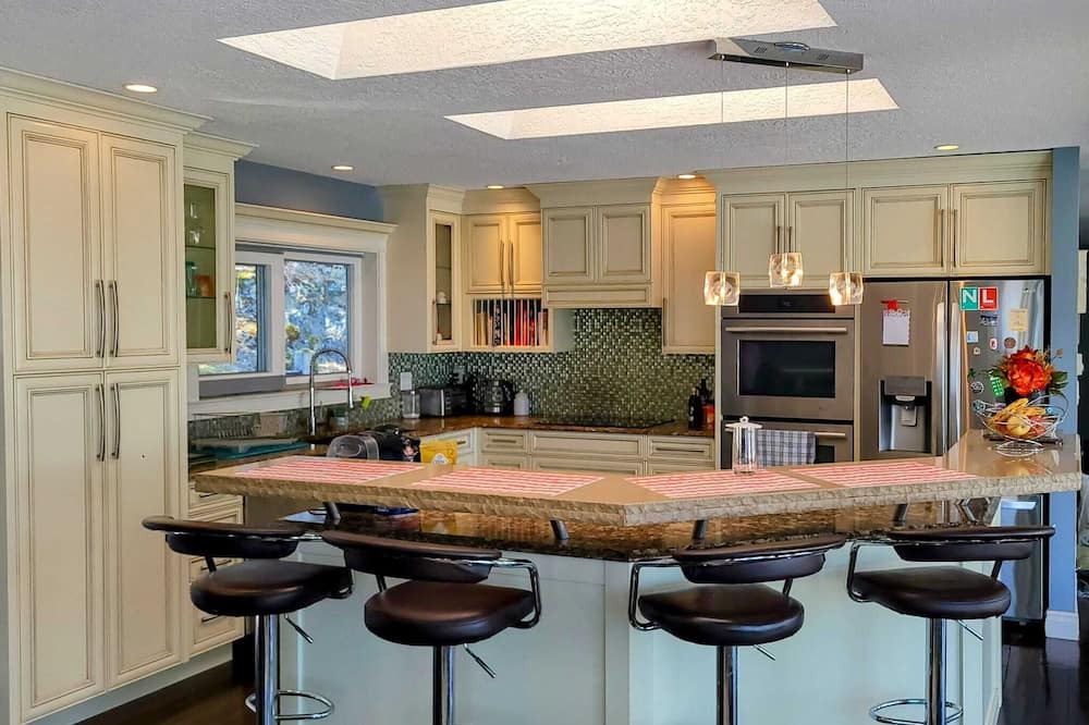 Photo of Kitchen in Cordova Bay
