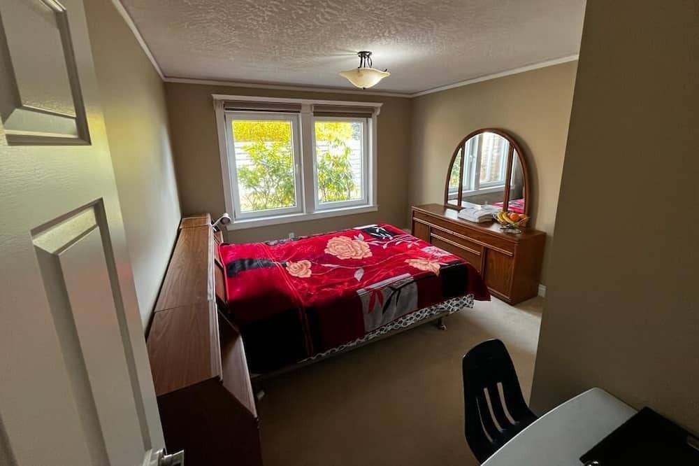 Photo of Bedroom in Cordova Bay