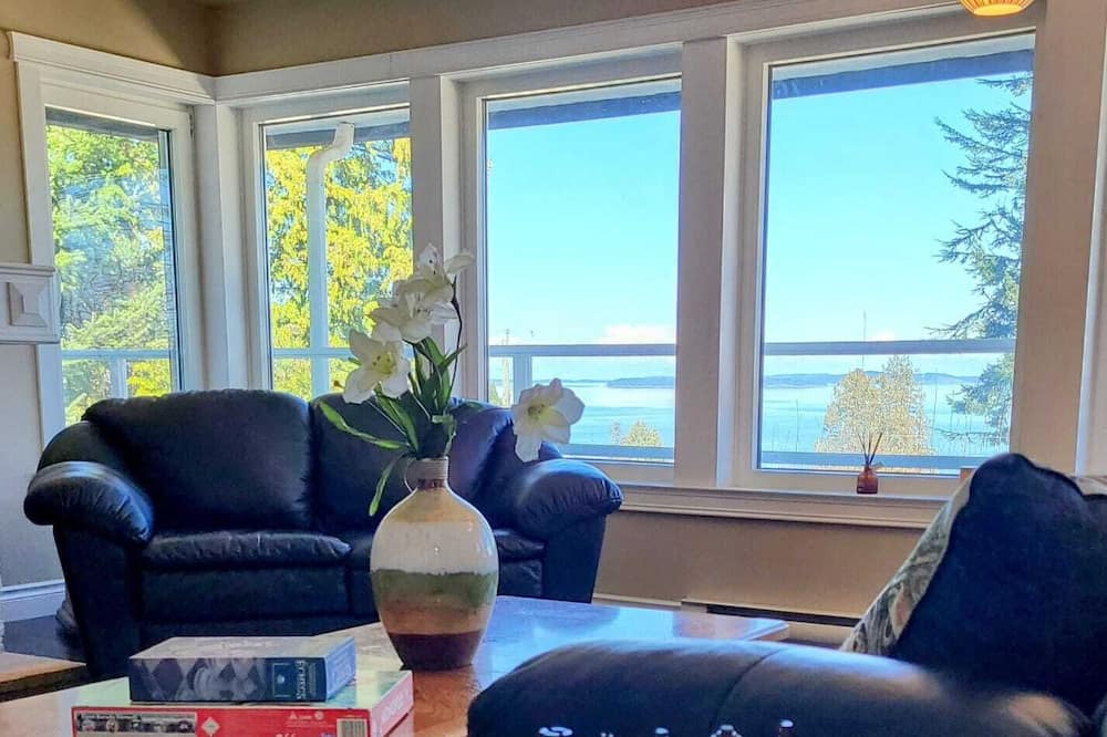 Photo of Others in Cordova Bay