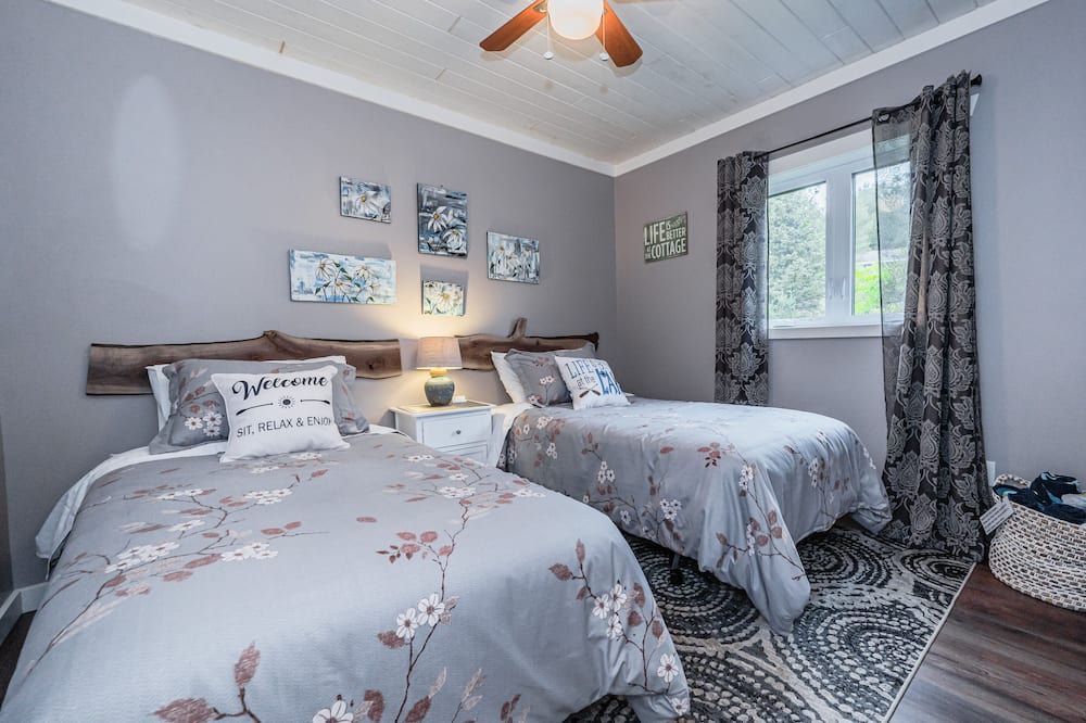 Photo of Bedroom in Lion's Head