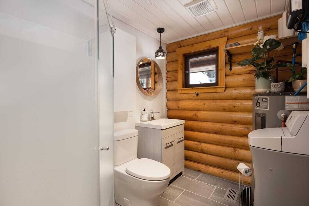 Photo of Bathroom in Pemberton