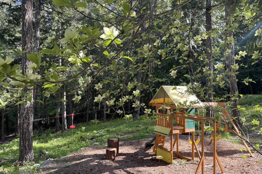 Photo of Others in Pemberton