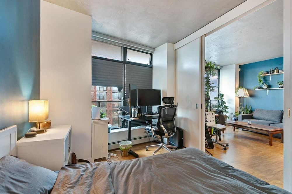 Photo of Bedroom in Crosstown