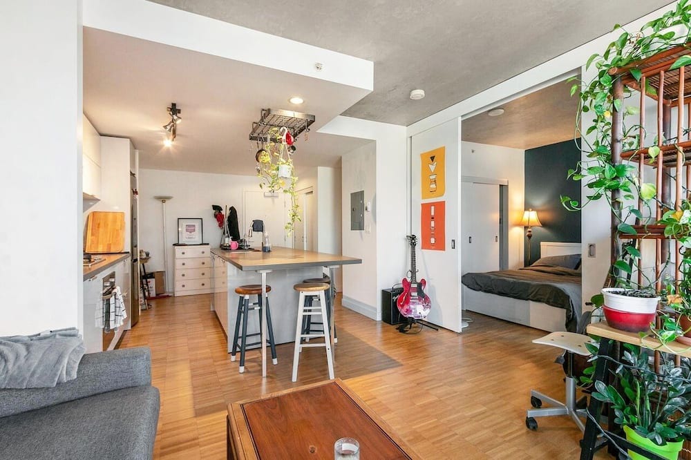 Photo of Livingroom in Crosstown