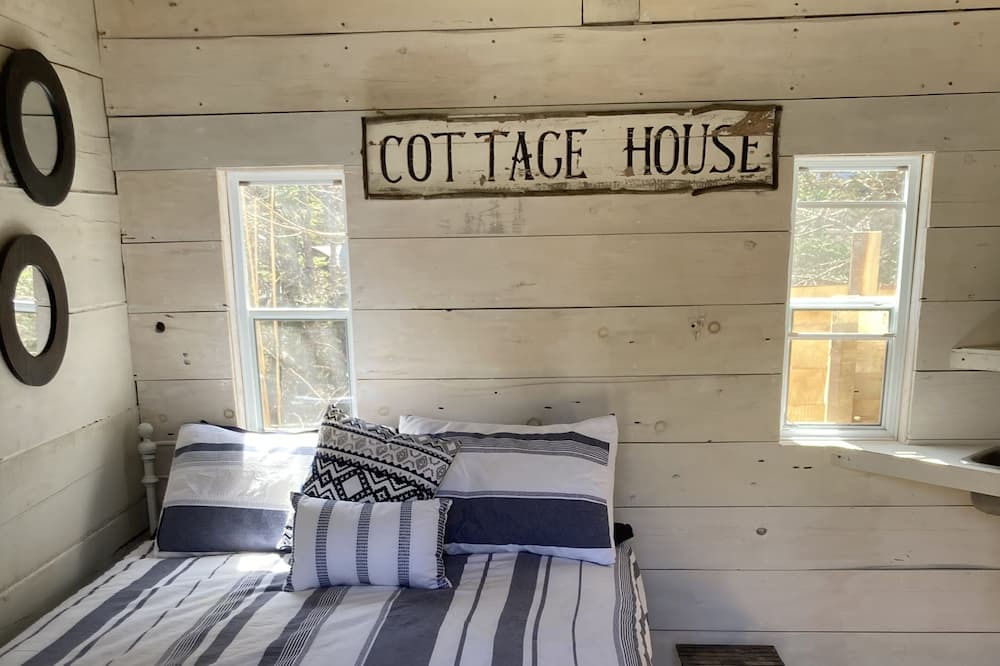 Photo of Bedroom in Hubbards
