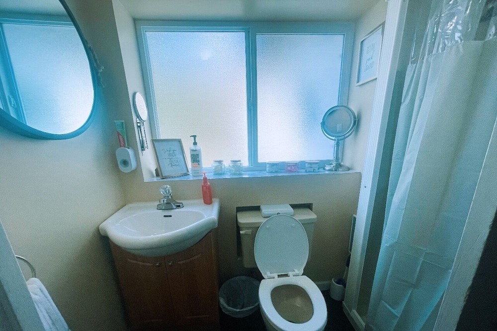 Photo of Bathroom in Mission