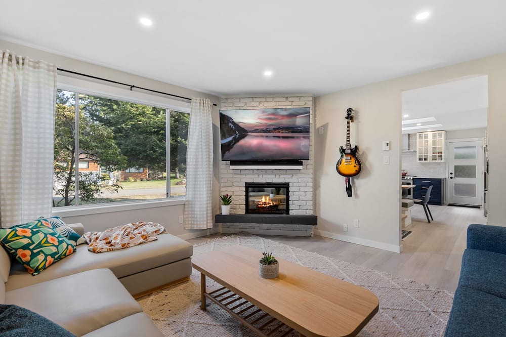 Photo of Livingroom in Comox