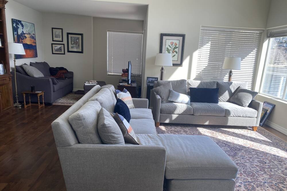 Photo of Livingroom in Vernon