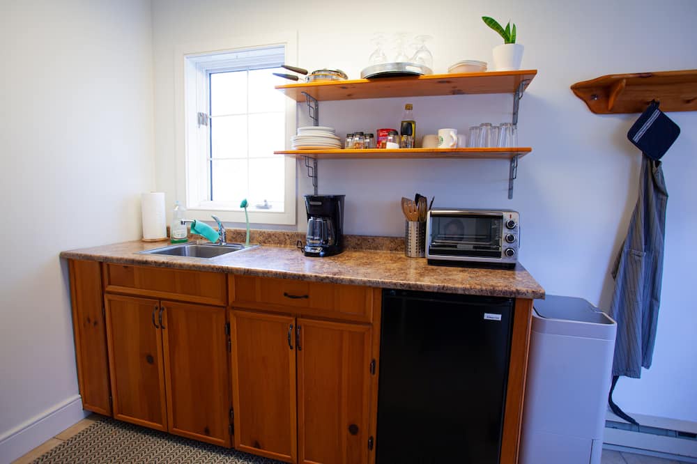 Photo of Kitchen in Adjala-Tosorontio