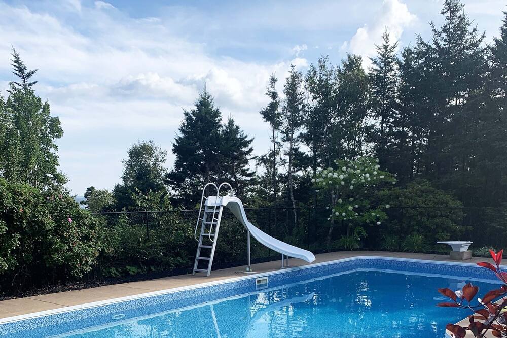 Photo of Outdoor in Boutiliers Point