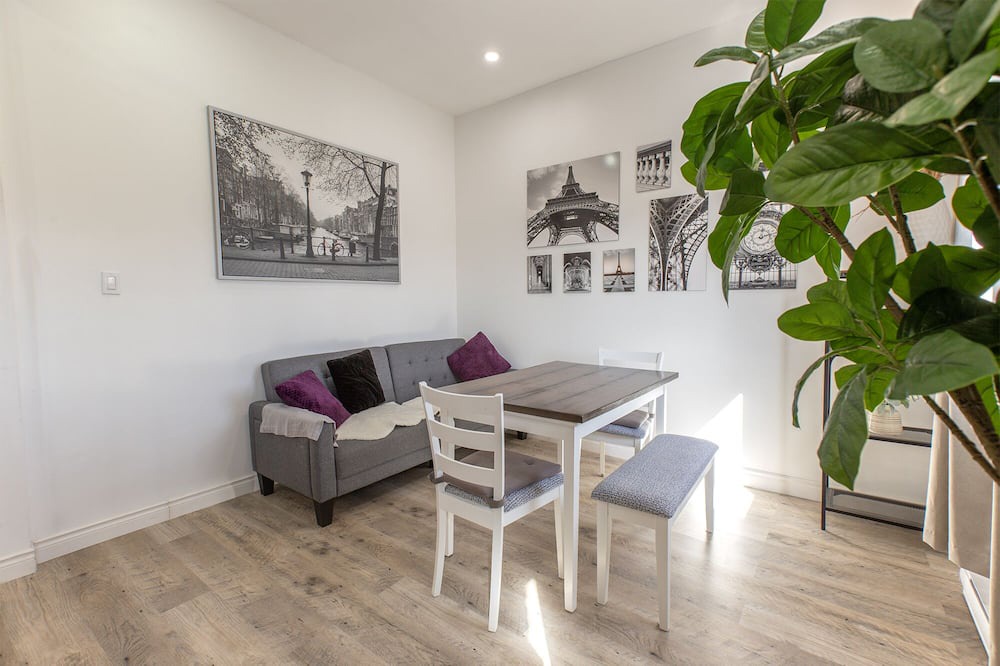 Photo of Livingroom in Cote-Saint-Paul