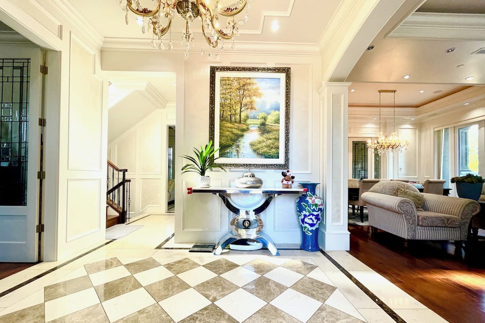 Photo of Livingroom in Oakridge