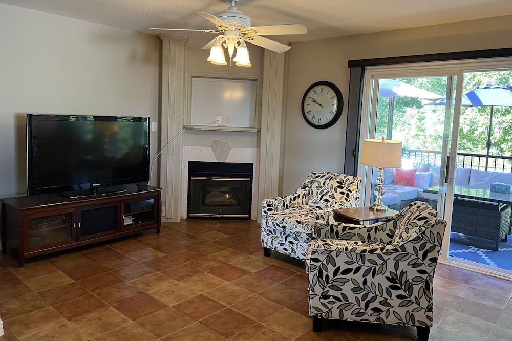 Photo of Livingroom in Abbotsford