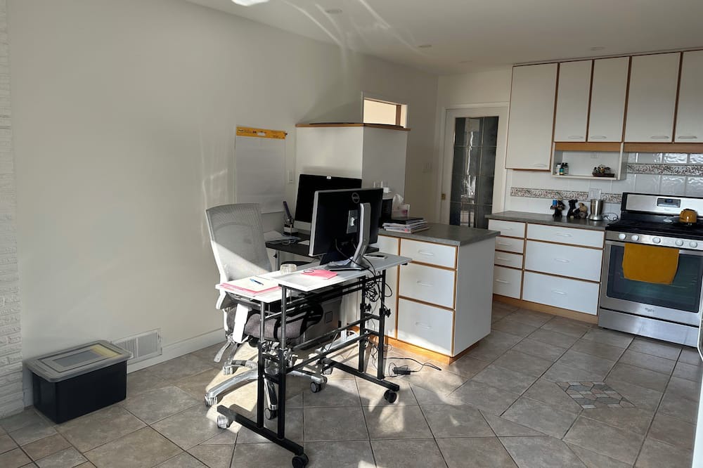 Photo of Kitchen in West Vancouver