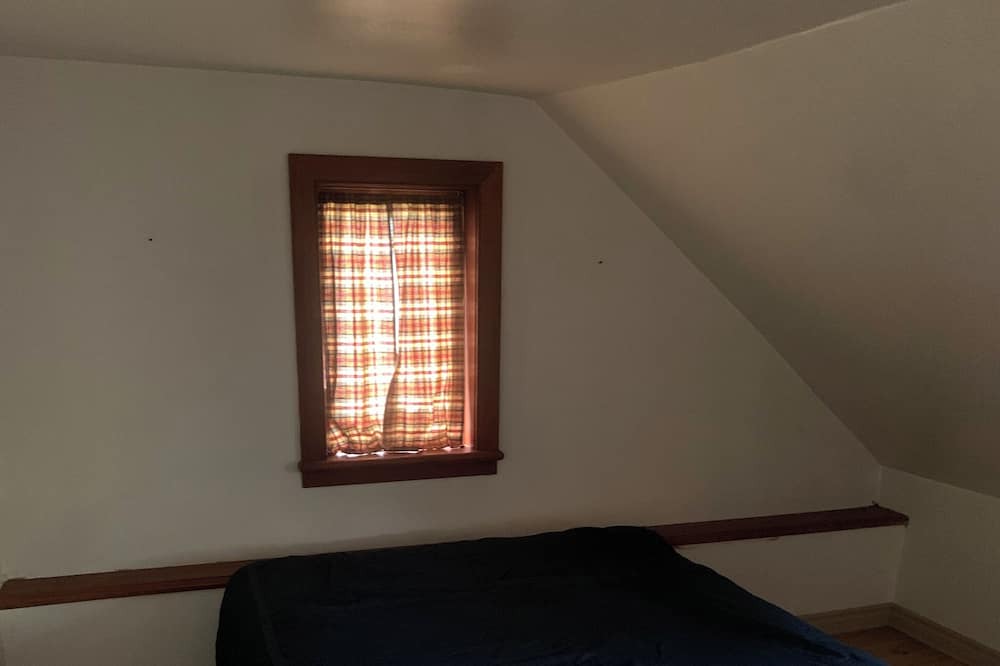 Photo of Bedroom in Saint-Andre-d'Argenteuil