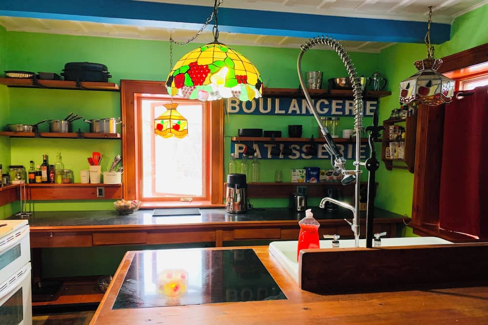 Photo of Kitchen in Saint-Andre-d'Argenteuil