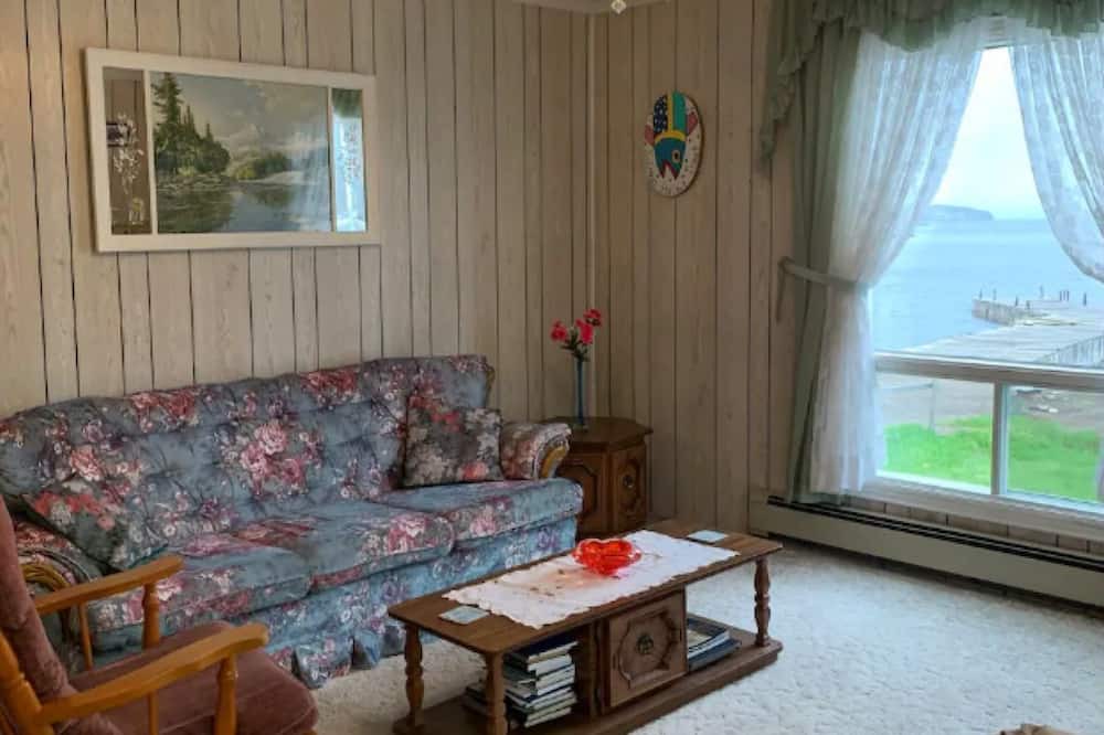 Photo of Livingroom in Springdale