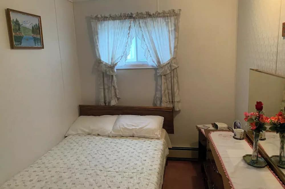 Photo of Bedroom in Springdale