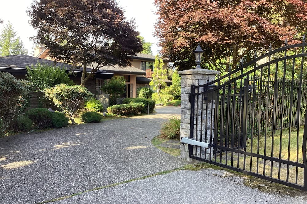 Photo of Outdoor in West Vancouver