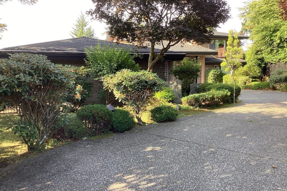 Photo of Outdoor in West Vancouver