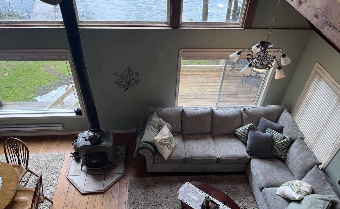 Photo of Livingroom in Eagle Creek