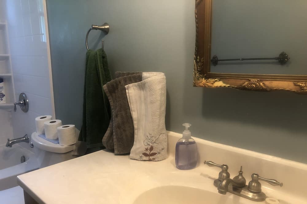 Photo of Bathroom in Grafton