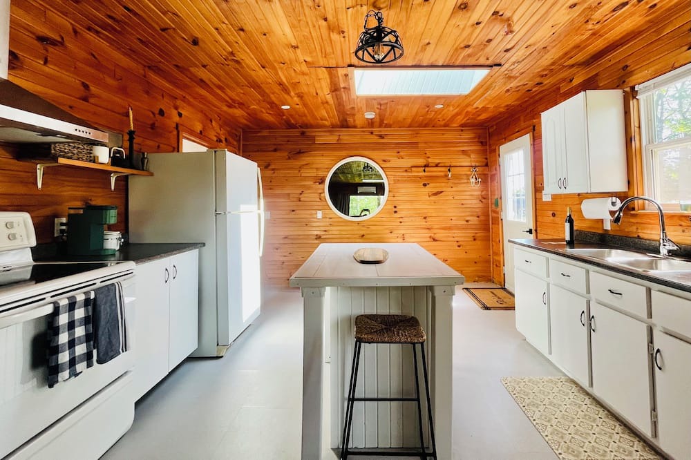 Photo of Kitchen in Miltonvale Park