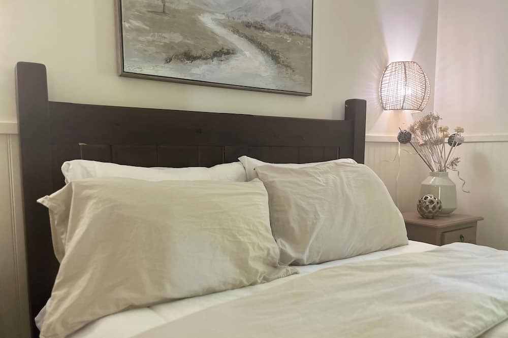 Photo of Bedroom in Miltonvale Park