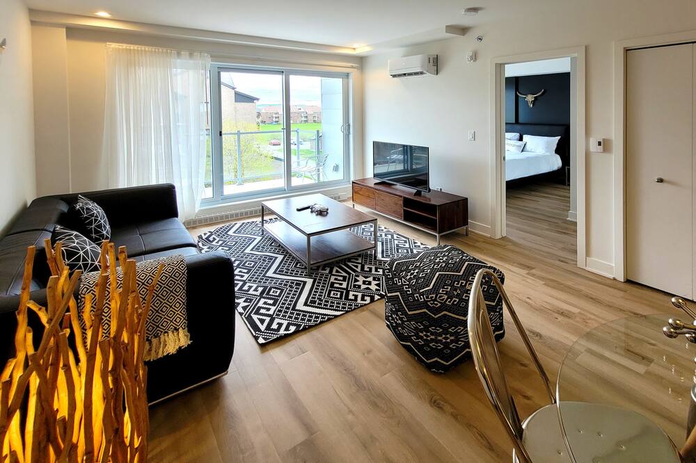 Photo of Livingroom in Brossard