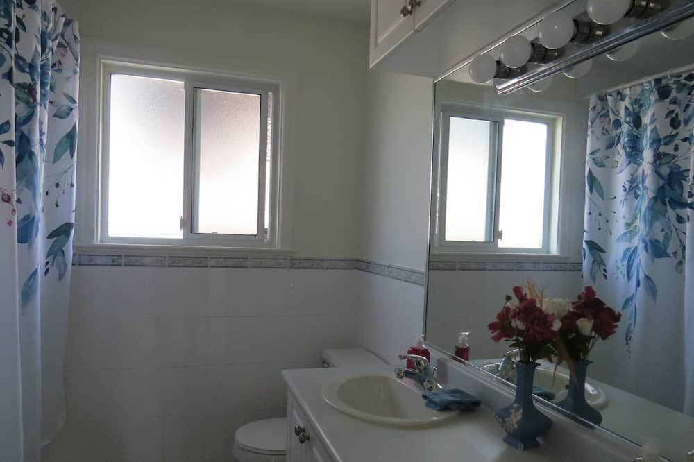 Photo of Bathroom in Burnaby