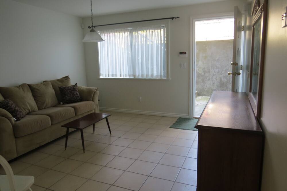 Photo of Livingroom in Burnaby