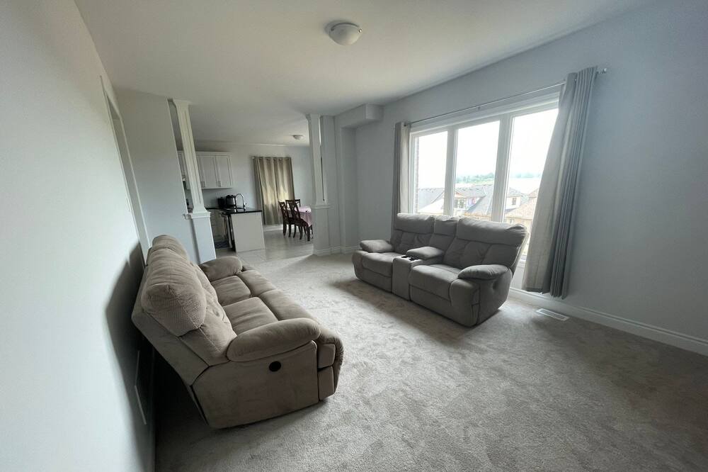 Photo of Livingroom in Orillia