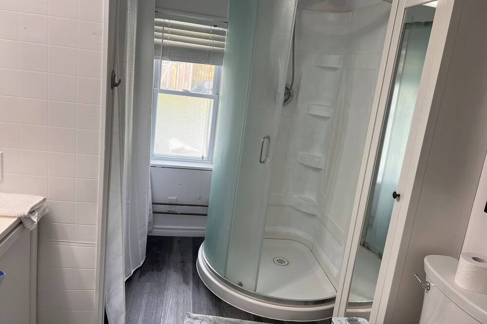 Photo of Bathroom in Oro-Medonte