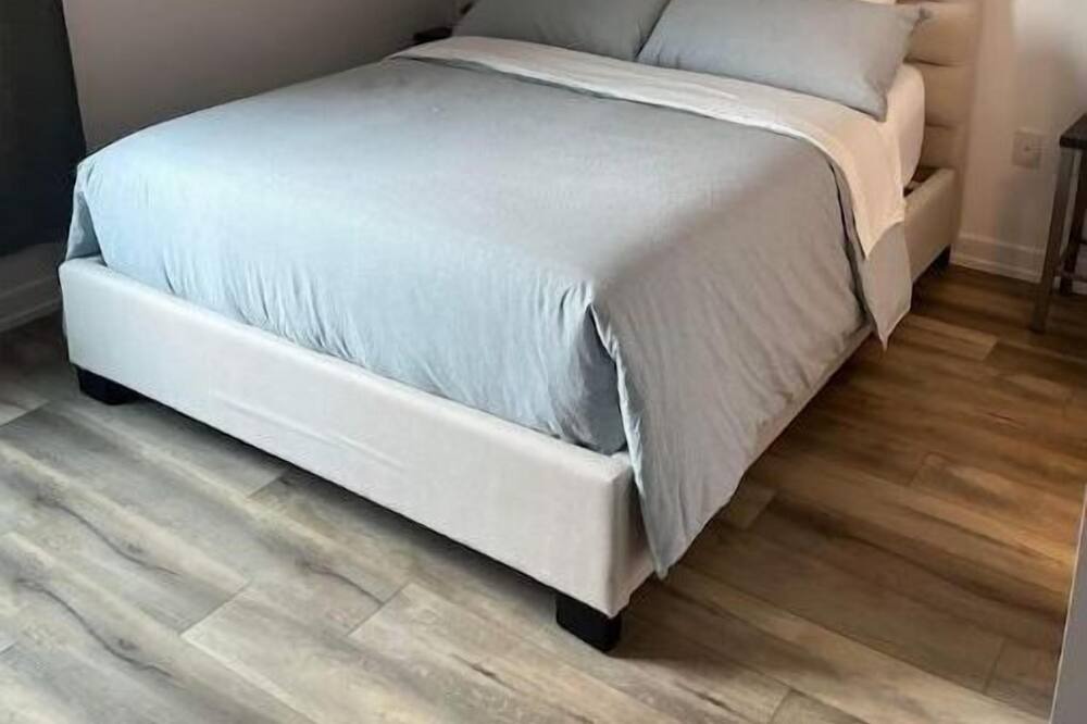Photo of Bedroom in Beamsville