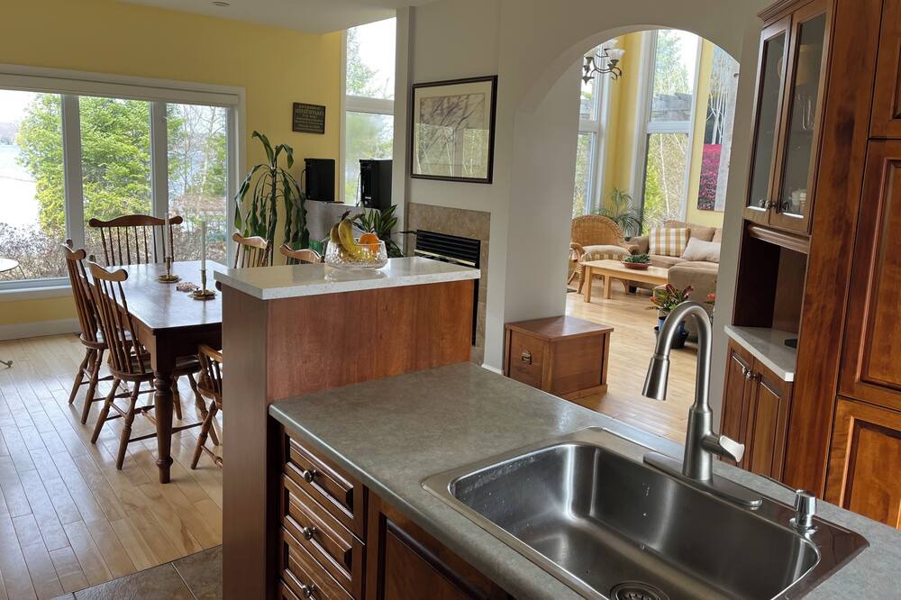 Photo of Kitchen in Saint-Denis-de-Brompton