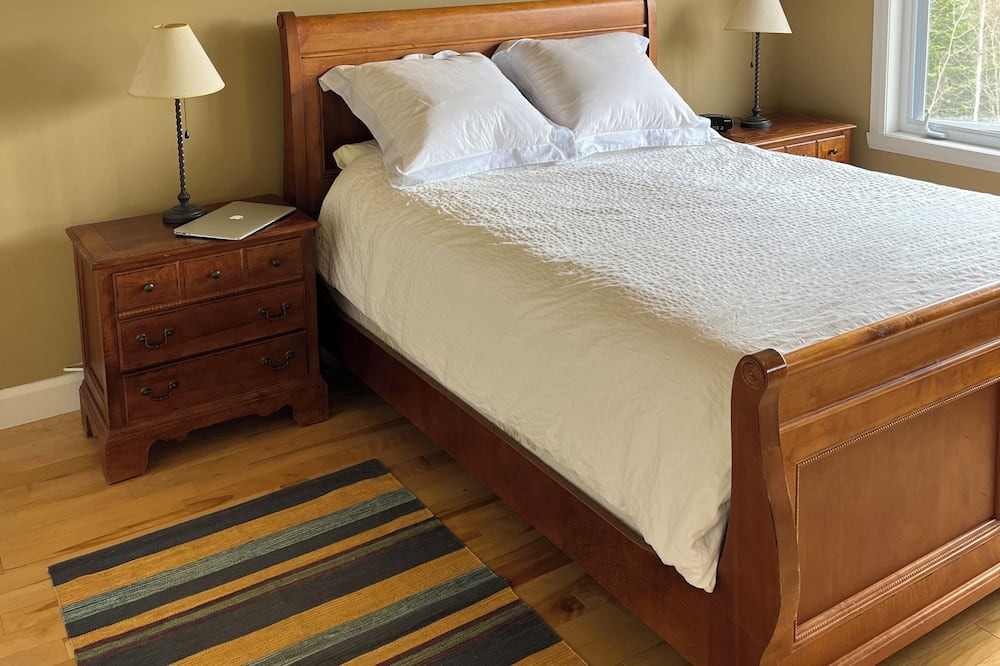 Photo of Bedroom in Saint-Denis-de-Brompton