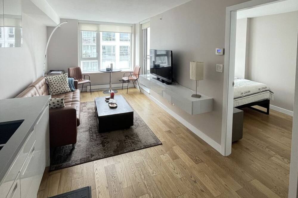Photo of Livingroom in Downtown Eastside