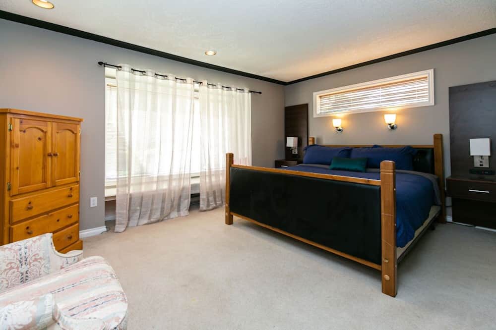 Photo of Bedroom in Cordova Bay