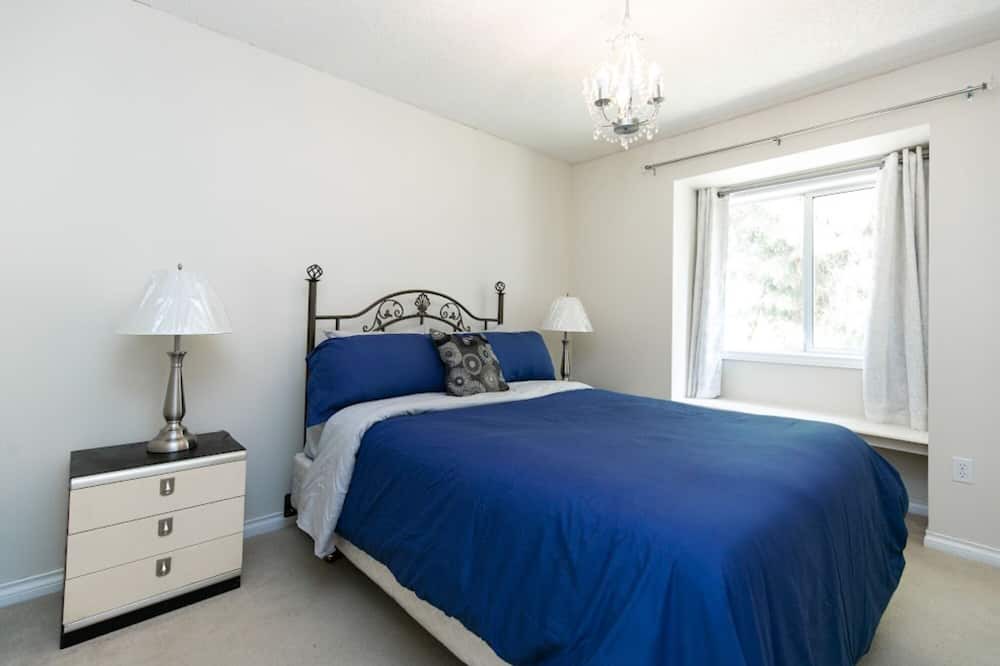 Photo of Bedroom in Cordova Bay