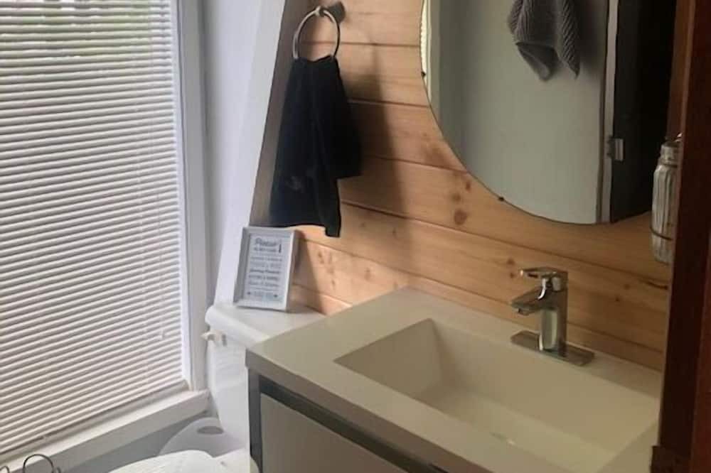Photo of Bathroom in Georgian Bay