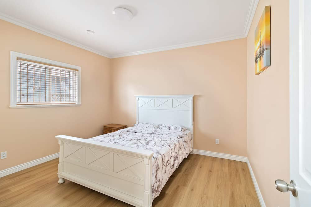 Photo of Bedroom in Seafair