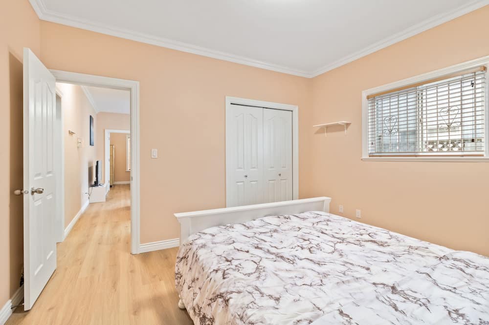Photo of Bedroom in Seafair