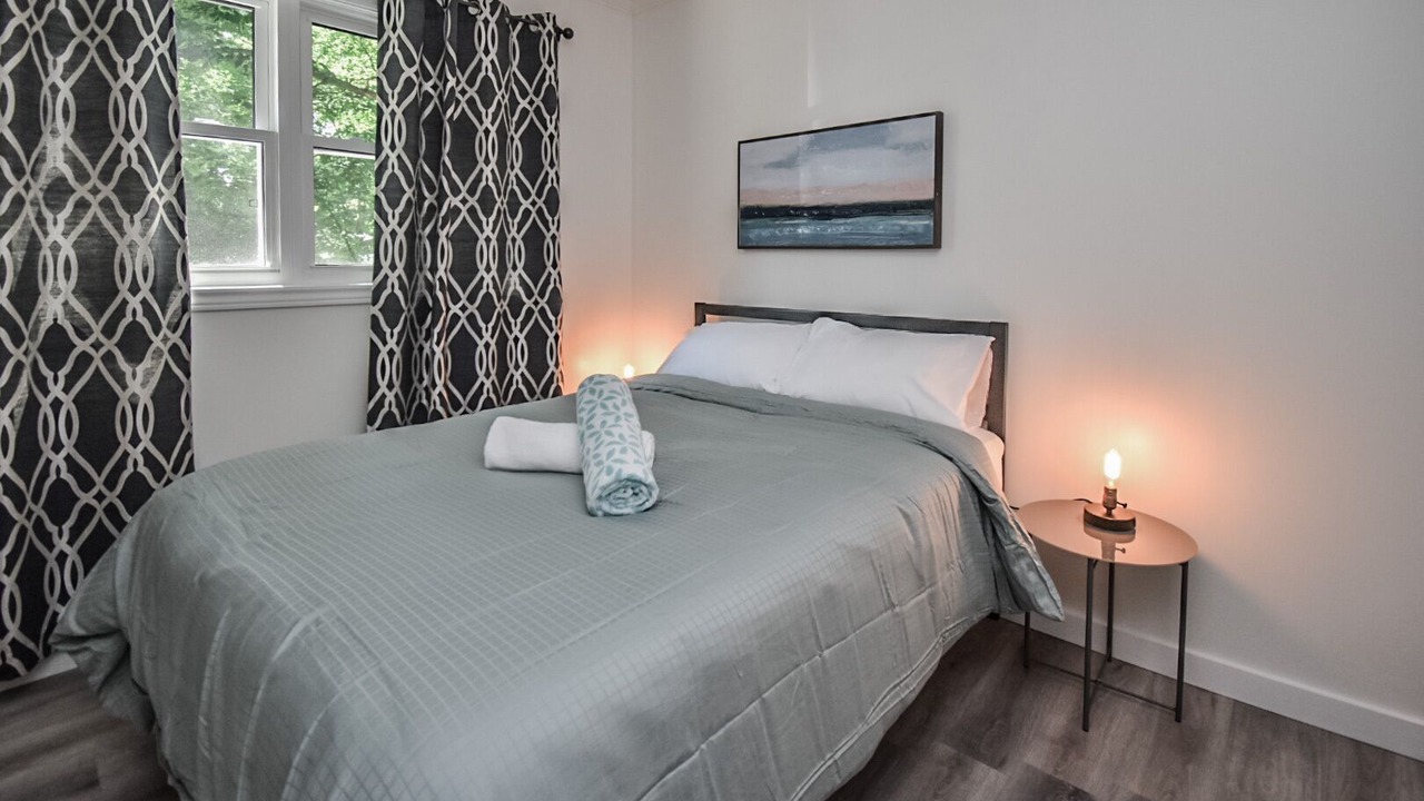 Photo of Bedroom in Waubaushene