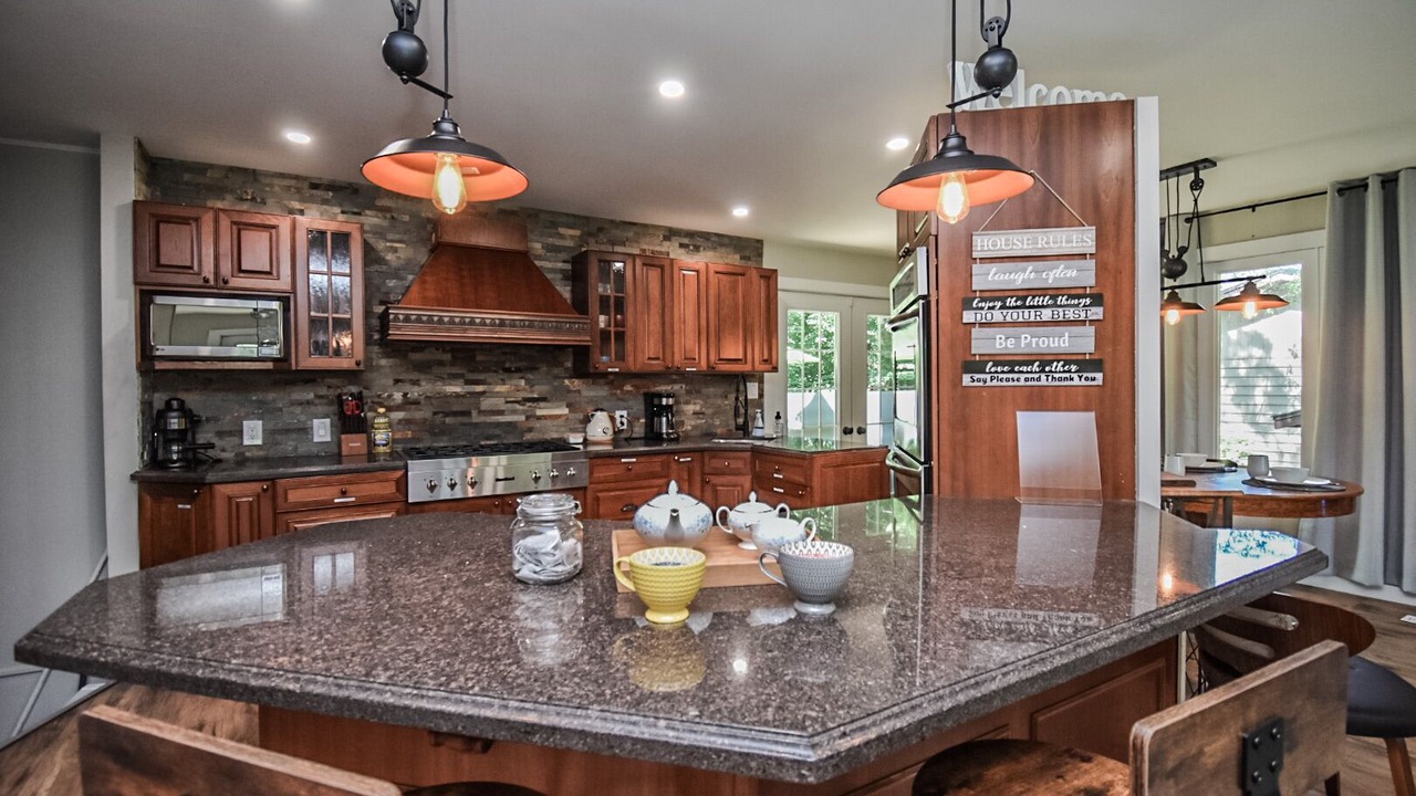 Photo of Kitchen in Waubaushene