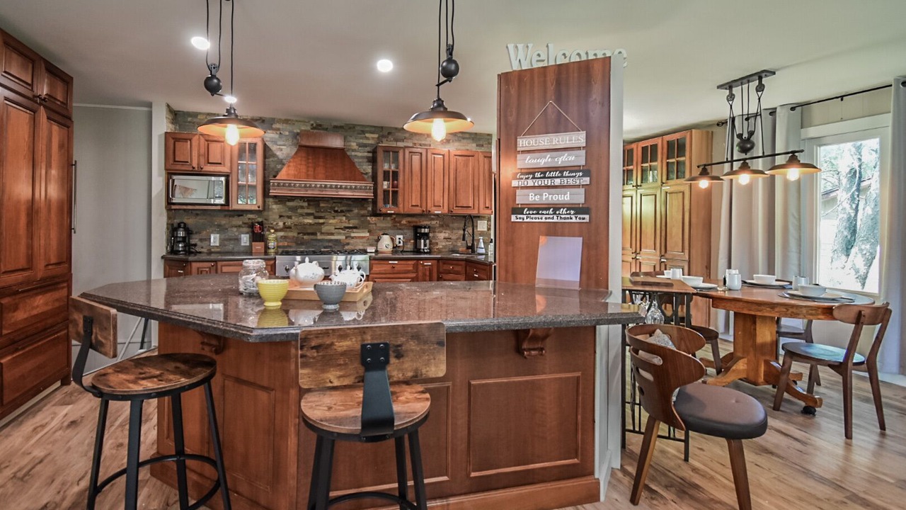 Photo of Kitchen in Waubaushene